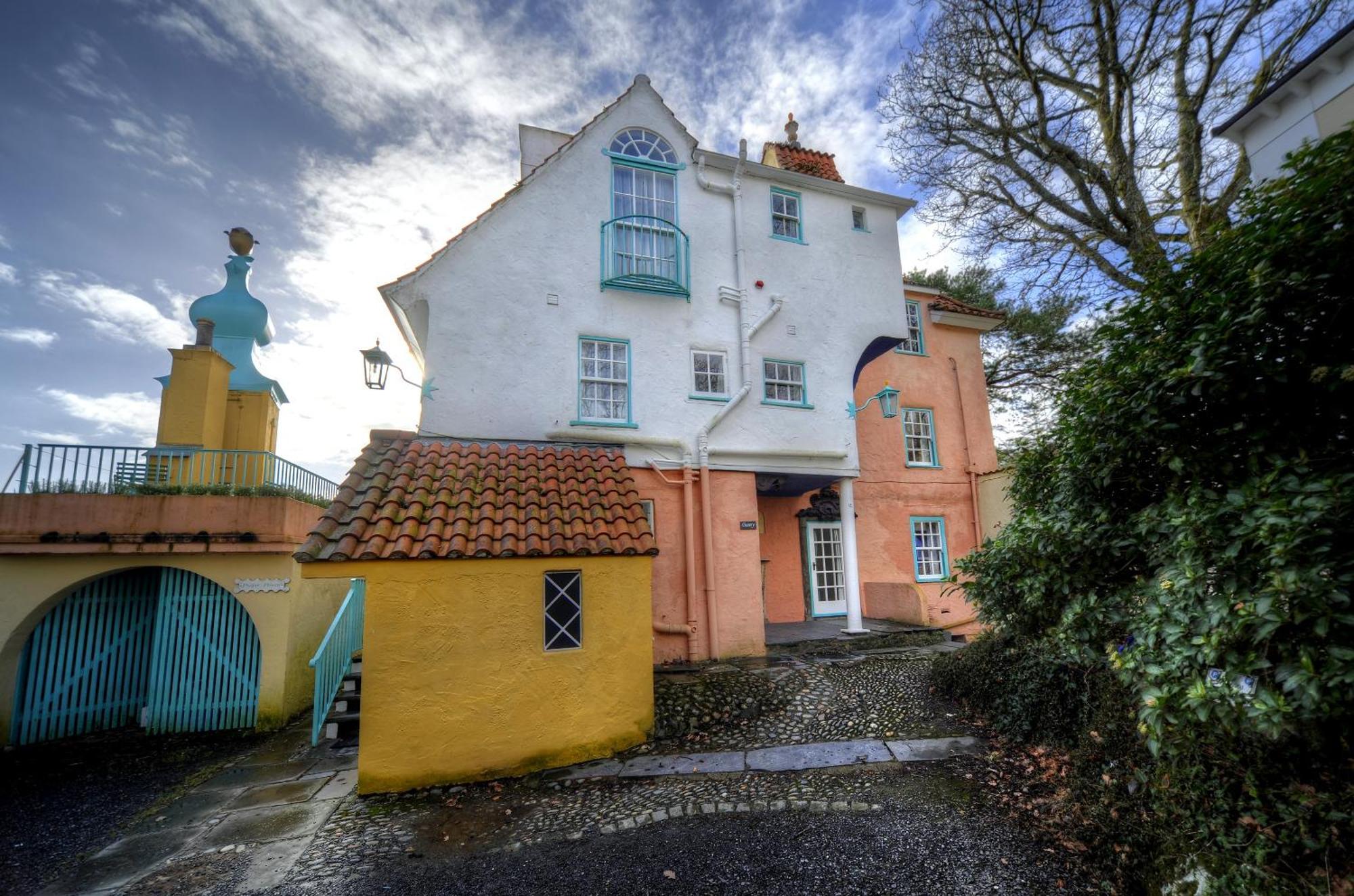 Portmeirion Village & Castell Deudraeth Porthmadog Extérieur photo