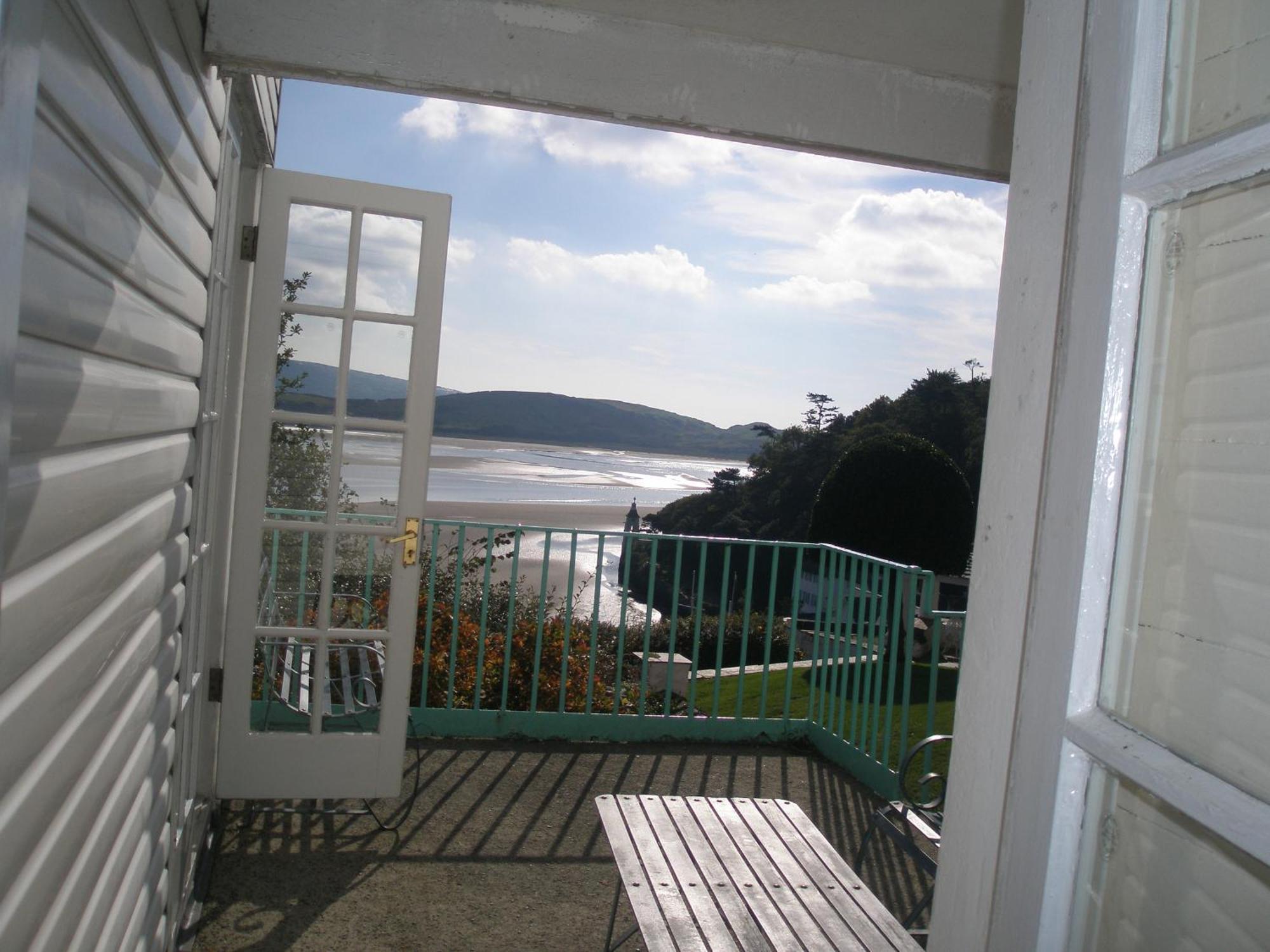 Portmeirion Village & Castell Deudraeth Porthmadog Extérieur photo