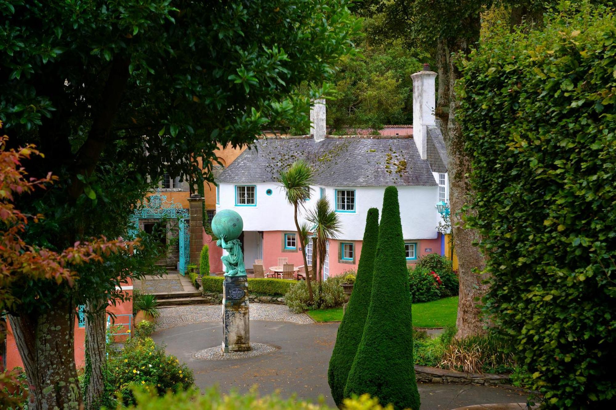 Portmeirion Village & Castell Deudraeth Porthmadog Extérieur photo